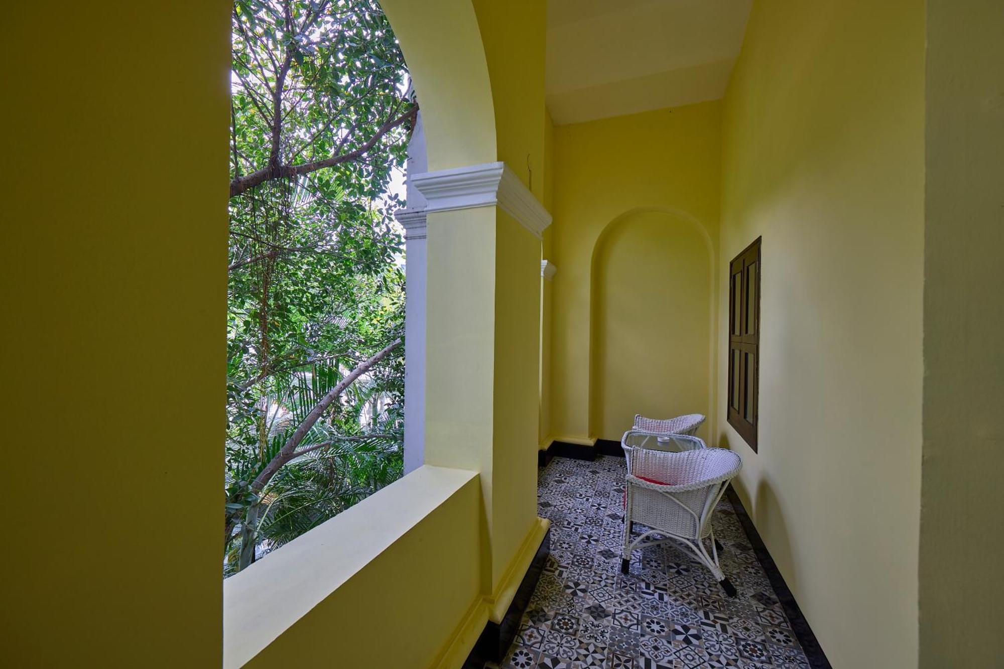 Royal Orchid Metropole Maiçor Exterior foto