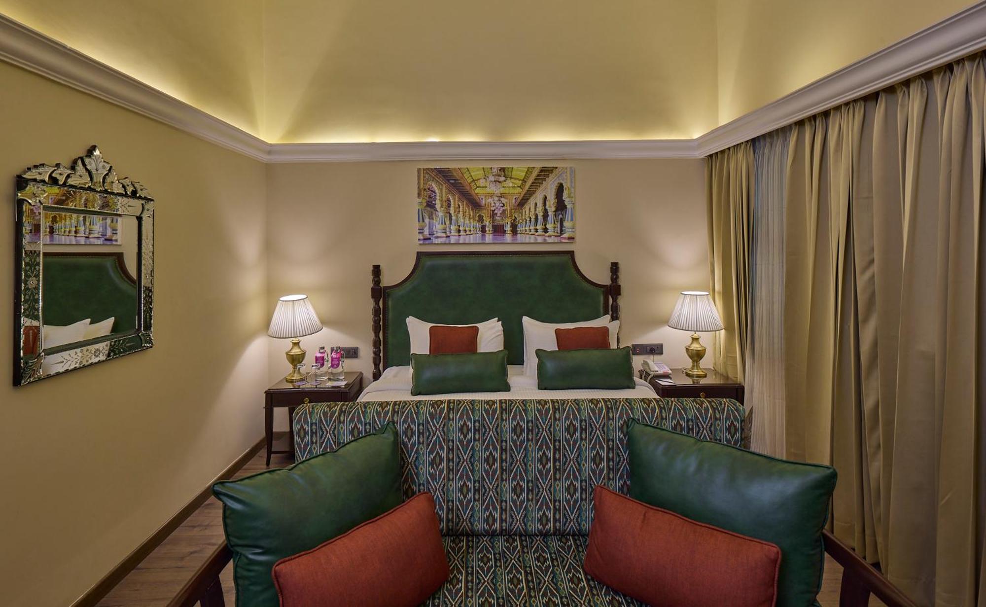 Royal Orchid Metropole Maiçor Exterior foto