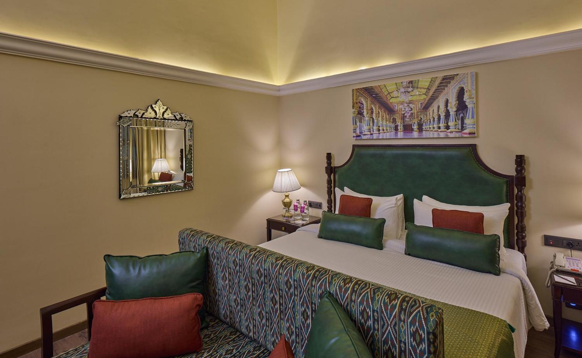 Royal Orchid Metropole Maiçor Exterior foto