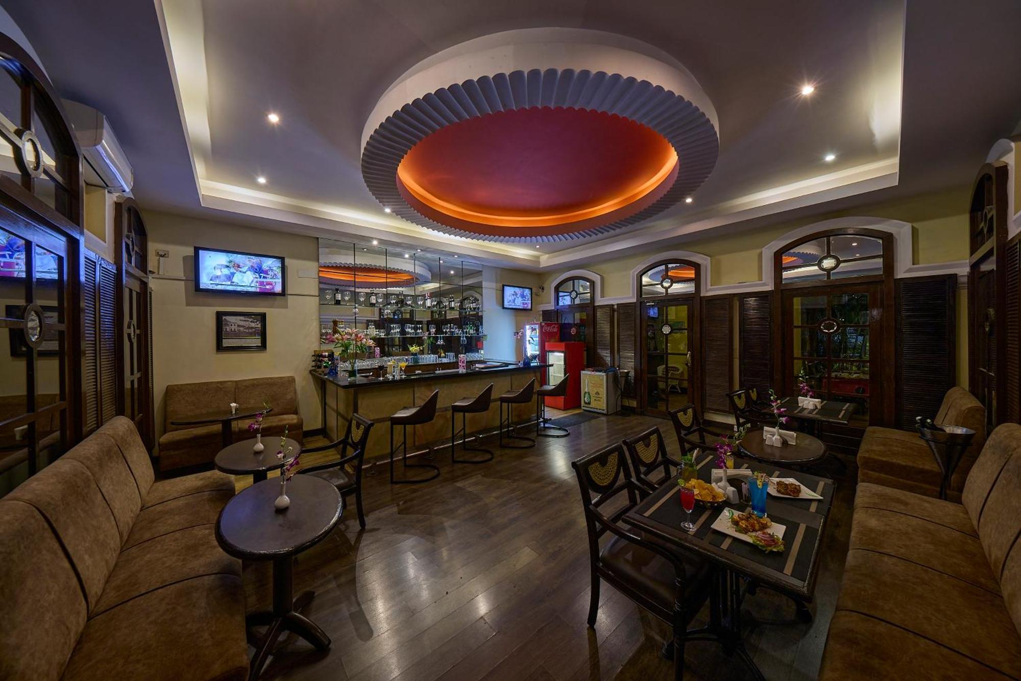 Royal Orchid Metropole Maiçor Exterior foto